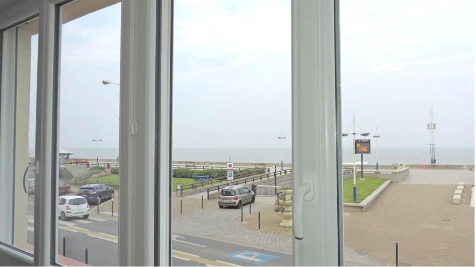 Esplanade Front De Mer 109 1Er Etage Lit Fait Wifi Taxe De Sejour Incluse Le Tréport Esterno foto