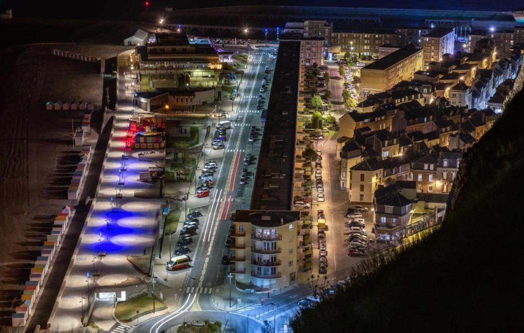 Esplanade Front De Mer 109 1Er Etage Lit Fait Wifi Taxe De Sejour Incluse Le Tréport Esterno foto
